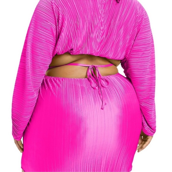 Good American Sculpted Plisse Dress - White - size 7/8 (2x/3x) - Picture 6 of 9